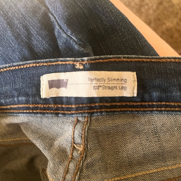 Levi’s 512 Perfectly Slimming - Picture 3 of 4